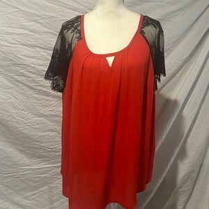 Women’s short sleeve top